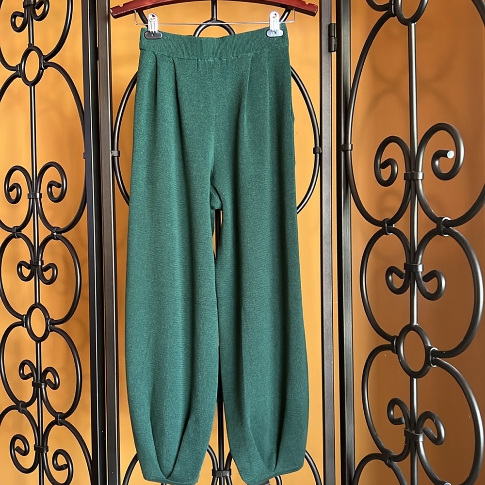 FREE PEOPLE Free-est Freya Short Sleeve
Sweater & Pants Set - Picture 12 of 17